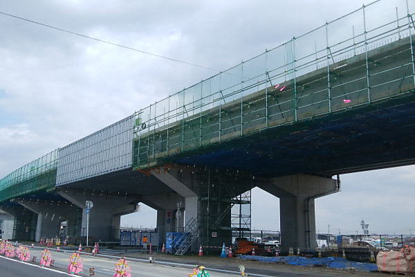 私達は、高知県高知市に本社があるPC橋梁上部工事に関わる鳶作業を主体基盤とした橋梁鳶・PC工事を施工する会社株式会社田口組です。
